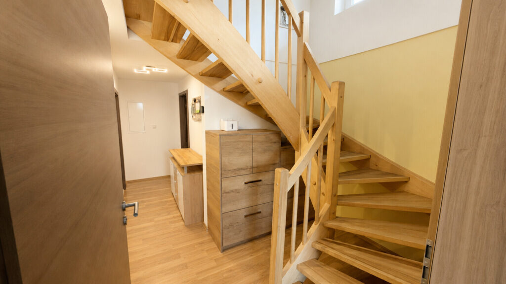 Moderne Maisonettewohnung mit Garten, Balkon & viel Privatsphäre — Foto 4