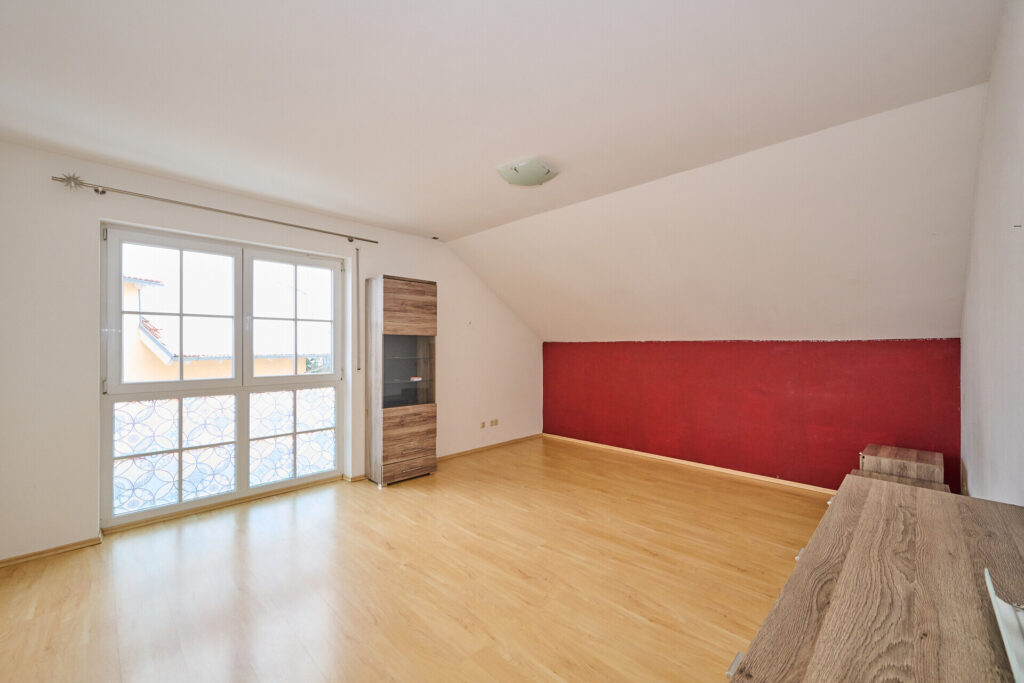 Stilvoll wohnen. Haus inkl. Pool und PV-Anlage — Foto 9