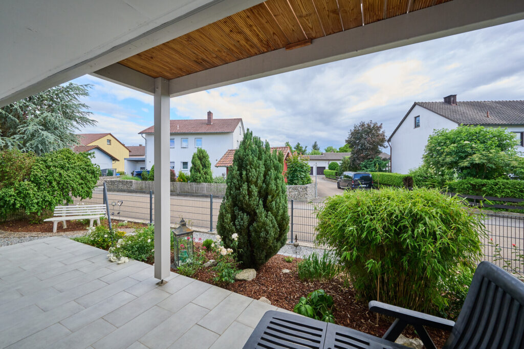 5% Rendite…Dreiparteienhaus mit vielen Möglichkeiten – selbst einziehen oder Vermieten, — Foto 3