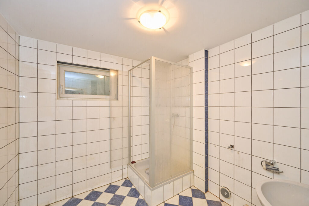 Stilvoll wohnen. Haus inkl. Pool und PV-Anlage — Foto 13