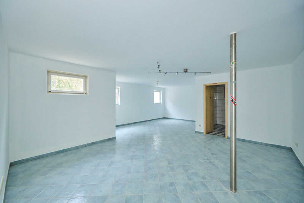 Stilvoll wohnen. Haus inkl. Pool und PV-Anlage — Foto 14