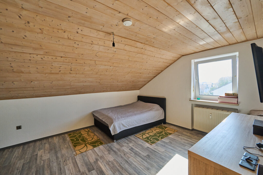 5% Rendite…Dreiparteienhaus mit vielen Möglichkeiten – selbst einziehen oder Vermieten, — Foto 23