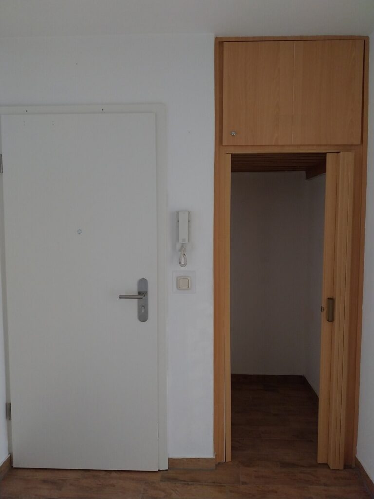 Modernisierte 3-Zimmer-Wohnung mit großem Süd-West-Balkon – sonniges Wohnen mit Komfort — Foto 2