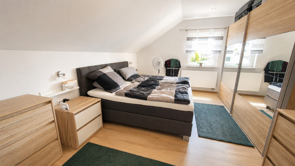 Moderne Maisonettewohnung mit Garten, Balkon & viel Privatsphäre — Foto 11