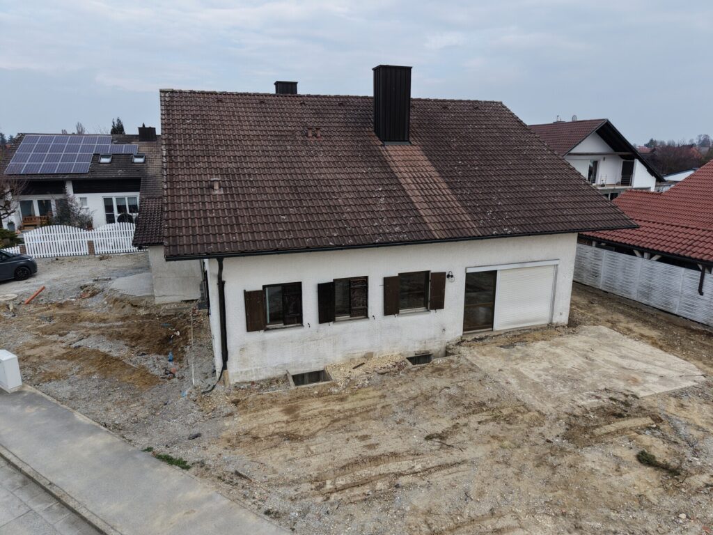 Handwerkerhaus gegen Angebot zu verkaufen! Jetzt Chance nutzen! — Foto 2