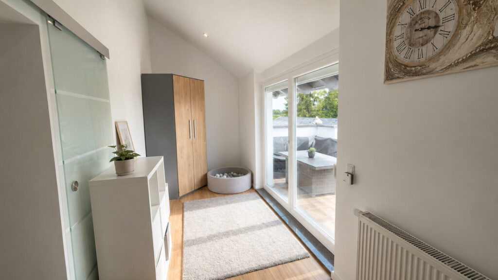 Moderne Maisonettewohnung mit Garten, Balkon & viel Privatsphäre — Foto 7