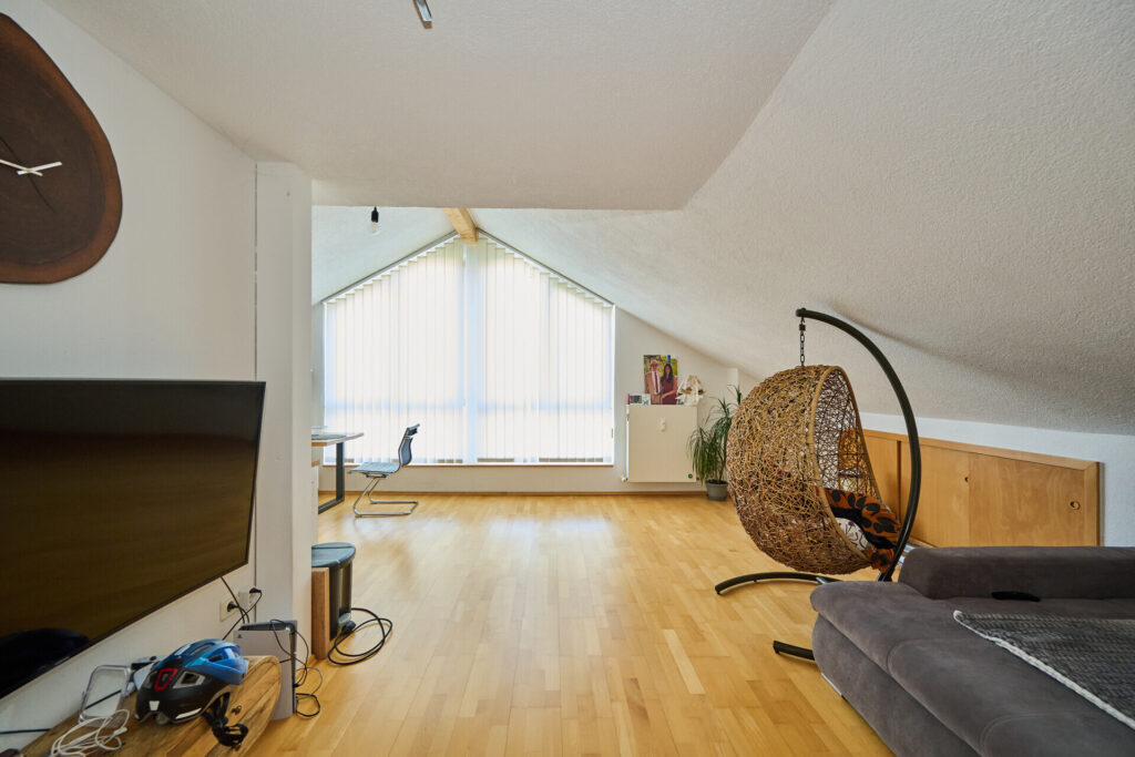 5% Rendite…Dreiparteienhaus mit vielen Möglichkeiten – selbst einziehen oder Vermieten, — Foto 24