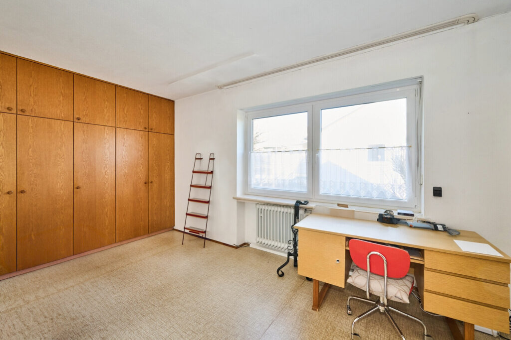 Einfamilienhaus mit Potential! Geben Sie Ihr Angebot ab! — Foto 13