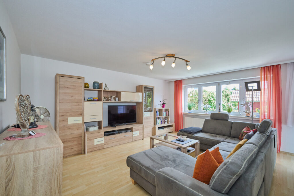5% Rendite…Dreiparteienhaus mit vielen Möglichkeiten – selbst einziehen oder Vermieten, — Foto 4