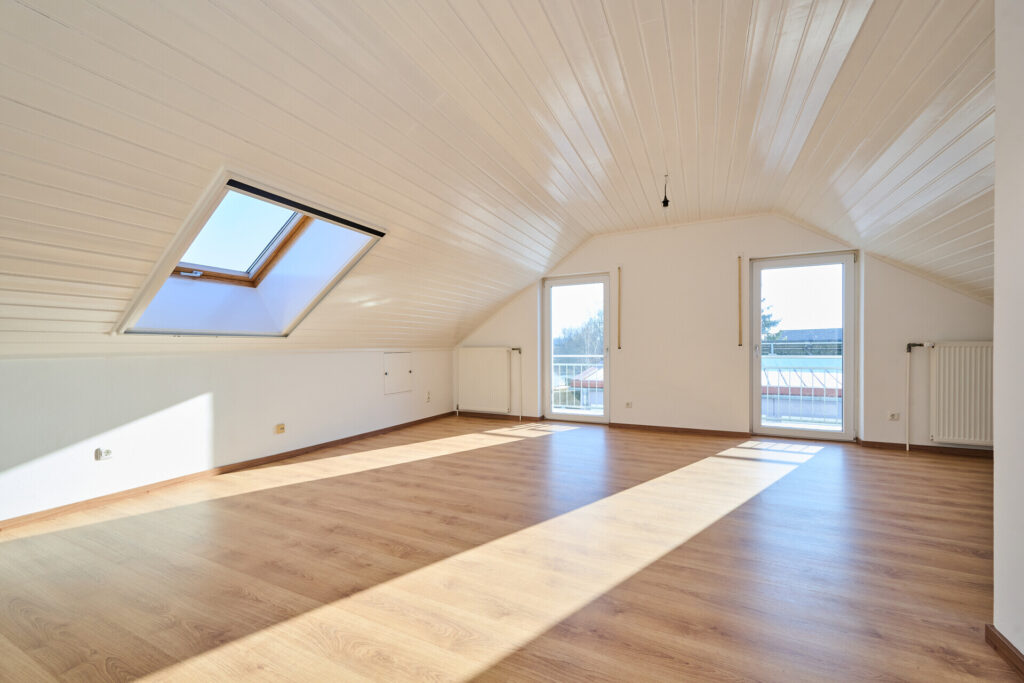 Ein-, Zwei-, oder Dreiparteienhaus – für Eigennutzer oder Kapitalanleger – KOMPLETT SANIERT! — Foto 18