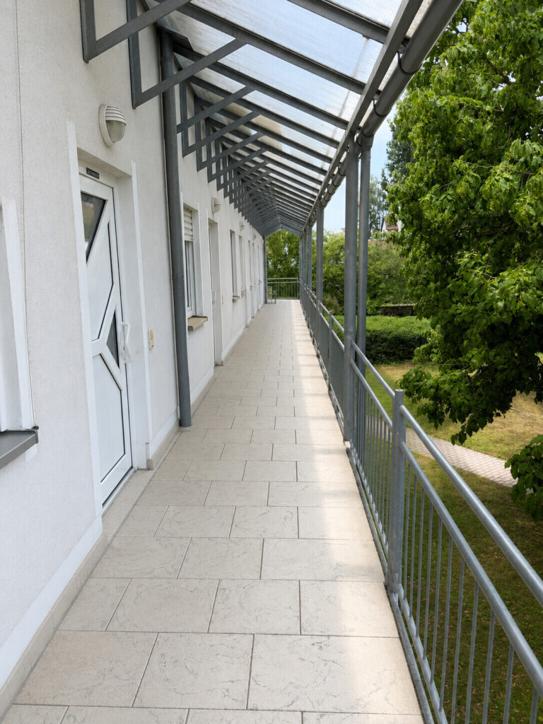Eigennutzer aufgepasst – Attraktive 2-Zimmer Maisonette-Wohnung mit Tiefgarage_ Erbbaurecht — Foto 9