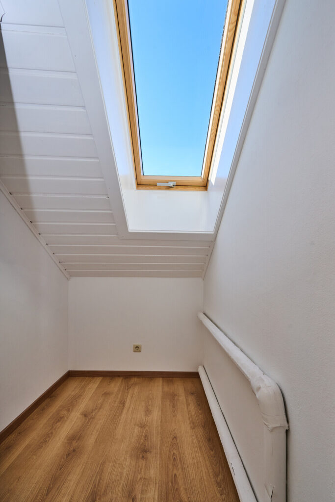Ein-, Zwei-, oder Dreiparteienhaus – für Eigennutzer oder Kapitalanleger – KOMPLETT SANIERT! — Foto 20
