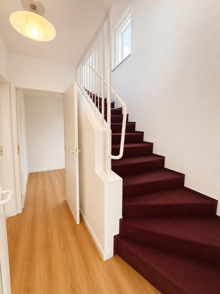 Eigennutzer aufgepasst – Attraktive 2-Zimmer Maisonette-Wohnung mit Tiefgarage_ Erbbaurecht — Foto 2