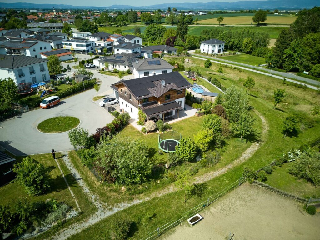 Stilvolles Einfamilienhaus in ökologischer Holzbauweise – ein Wohntraum — Foto 15