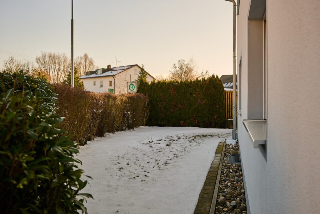Ein-, Zwei-, oder Dreiparteienhaus – für Eigennutzer oder Kapitalanleger – KOMPLETT SANIERT! — Foto 11