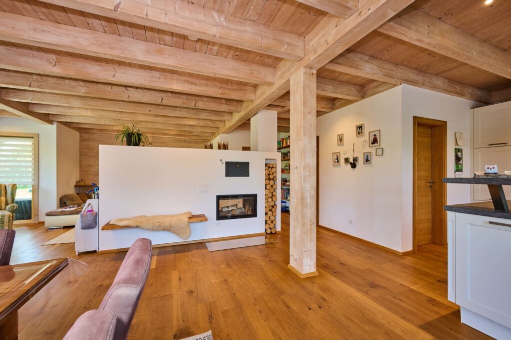 Stilvolles Einfamilienhaus in ökologischer Holzbauweise – ein Wohntraum — Foto 2