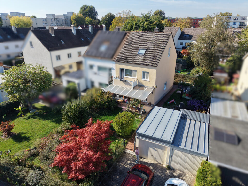 Viel Platz für Familie und gemeinsame Zeit Doppelhaushälfte in Rosenheim — Foto 3