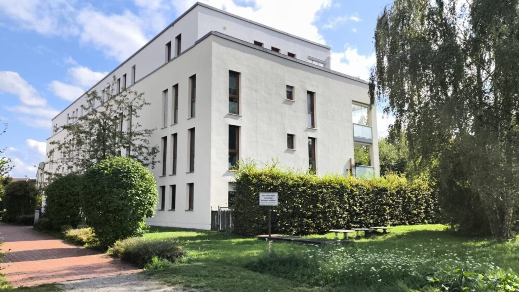 Perfekt geschnittene Wohnung im Familienidyll! Erbbaurecht — Foto 9